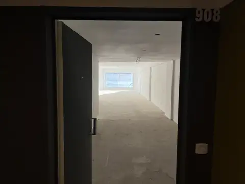 Oficina en Alquiler al Oeste