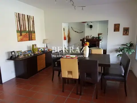 Casa 5 ambientes con 4 baños