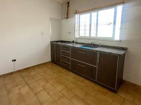 Depto Tipo Casa 4 ambientes con 1 baño
