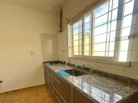 Depto Tipo Casa en Venta con 1 cocheras