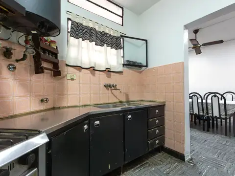 VENTA | PERMUTA - Casa 2 dormitorios, con cochera - Barrio Bella Vista, Rosario.