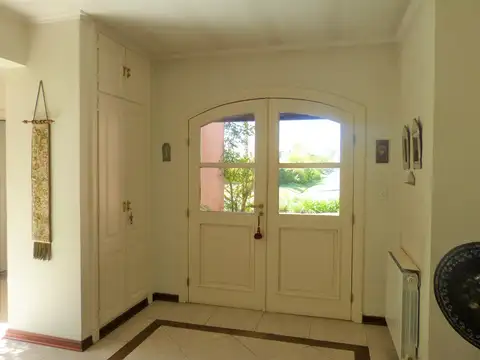 Casa en Alquiler Temporal con 1 cochera