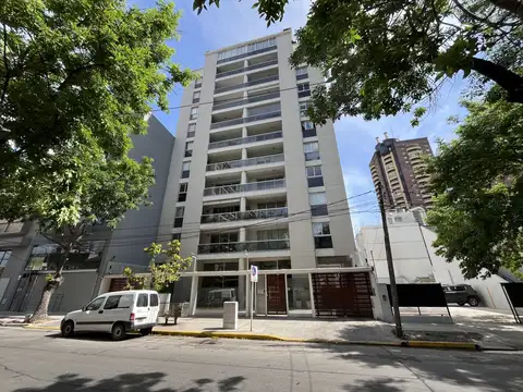 Maestro Angel D'elia 900, Piso 3