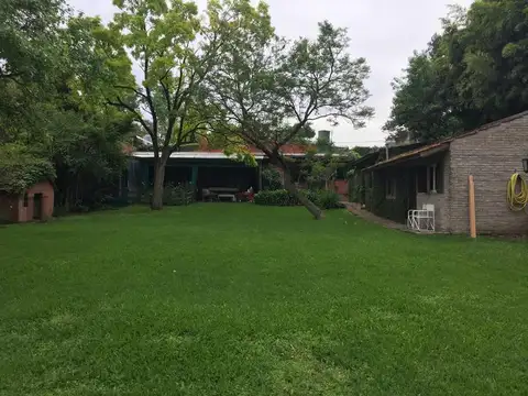 Casa 6 ambientes con 4 baños