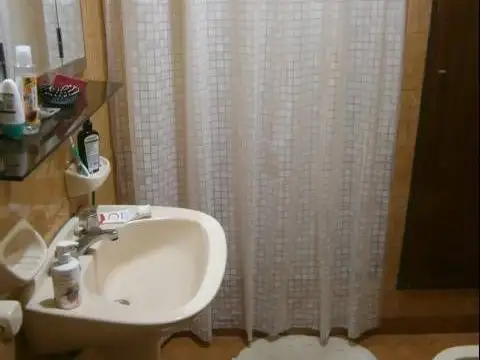 Depto Tipo Casa 6 ambientes con 2 baños