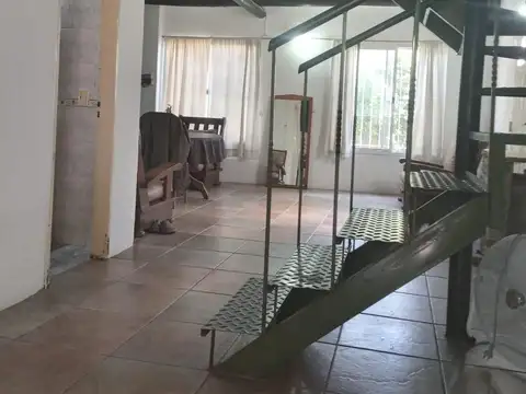 Mansilla  al 1200 Pilar