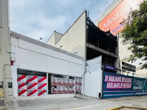 Local en Alquiler Via Pública