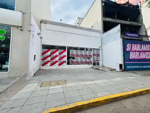 Alquiler local comercial en Núñez av. Del Libertador 6700 apto todo rubro terreno propio 260m2 cub