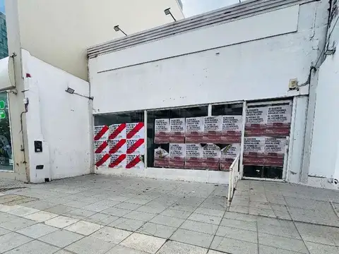 Alquiler local comercial en Núñez av. Del Libertador 6700 apto todo rubro terreno propio 260m2 cub