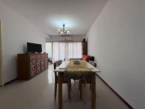 Depto Tipo Casa 3 ambientes con 2 baños