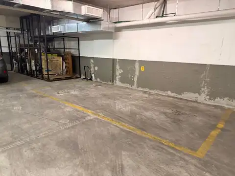 Cochera Cubierta en pleno Palermo