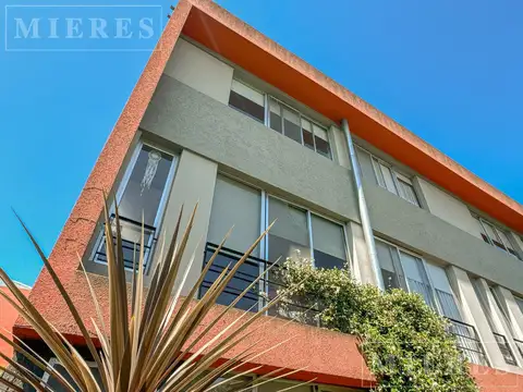 Triplex en venta en el complejo Green Oak.