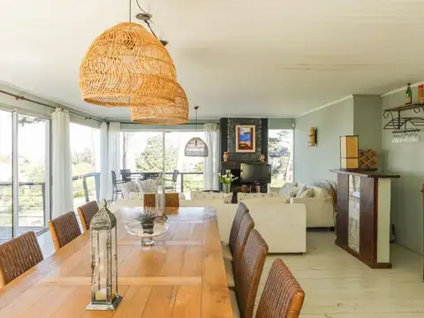 VENTA CASA 6 DORM C/PISCINA MB UBICACION ESQUINA EN MONTOYA