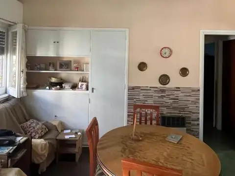 Imperdible Propiedad en Munro –4 Amb, Patio y 2 Cocheras.