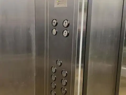 Cochera doble a la venta  Pje Espora Rosario centro