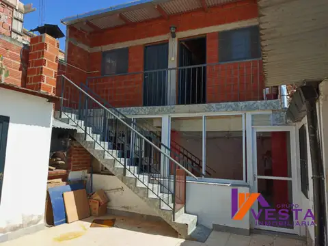 Depto Tipo Casa en Venta de 8 ambientes