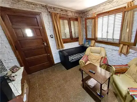 Casa en Venta con 3 cocheras