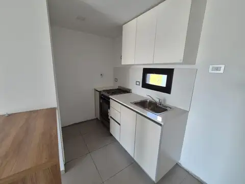 Departamento en Alquiler en General Roca, $ 850.000