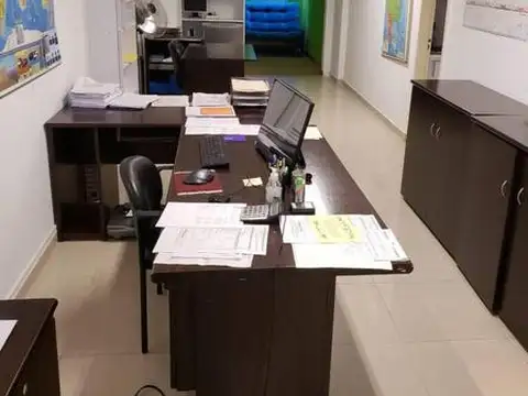 Oficina 2 ambientes con 1 baño