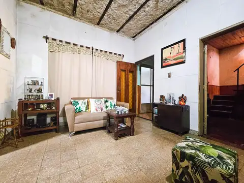 Venta casa 2 plantas con 2 dormitorios con balcón y terraza
