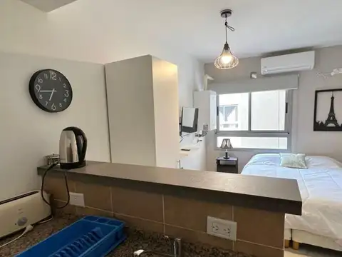 VENTA - MONOAMBIENTE AMOBLADO ZONA CENTRO