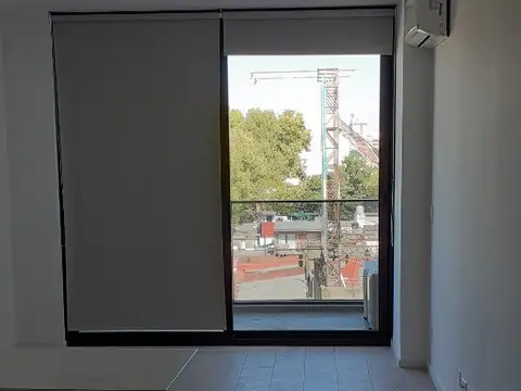 palermo 1 ambiente divisible al frente con balcon  semivuevo con balcon  y amenities impecable.  Expensas incluyen aysa , ABL