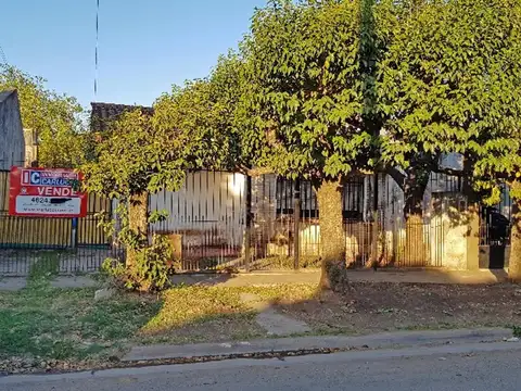 Chalet antiguo apto crédito Ituzaingo Norte