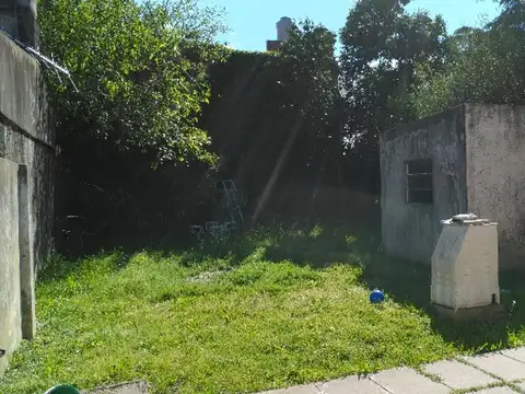 Casa 3 ambientes con 1 baño