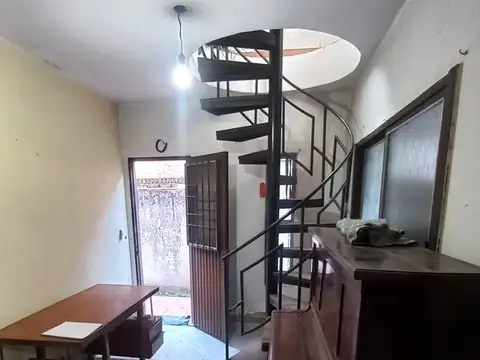 Depto Tipo Casa 4 ambientes con 2 baños