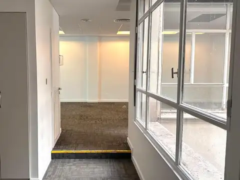 Alquiler Espectacular oficina de 476 m2 c/ 2 cocheras en Microcentro