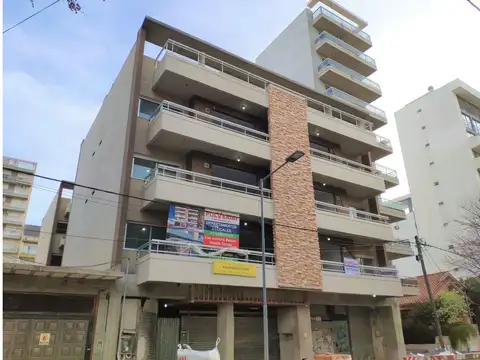 COCHERA EN VILLA BALLESTER CENTRO DESCUB O CUBIERTA