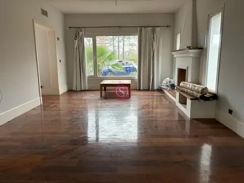 Casa 5 ambientes con 3 baños