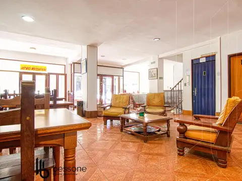Hotel en Sarmiento 2600