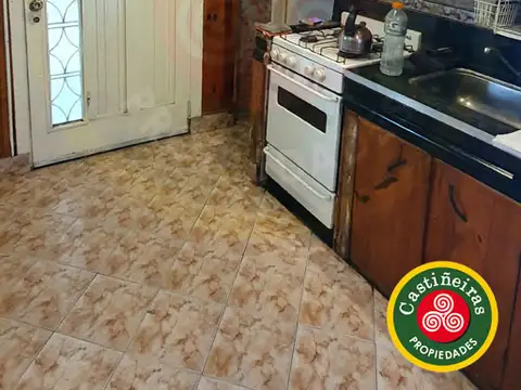 Depto Tipo Casa en Venta en Temperley, USD 75.000