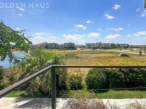 Casa 6 ambientes con 2 baños