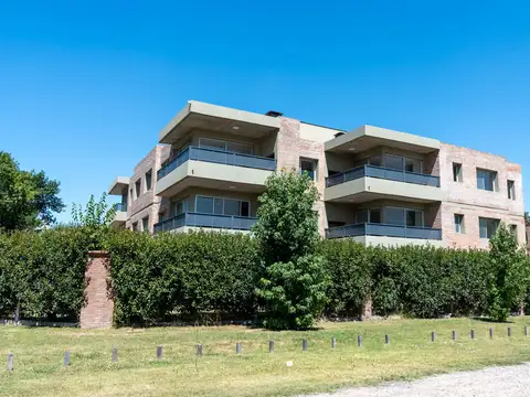 alquiler departamentos de dos dormitorios balcon terraza con parrillero a estrenar jj paso 8500