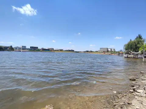 Terreno en Venta en Loma Verde, USD 65.000