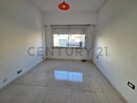 Depto Tipo Casa en Venta en Monte Castro, USD 199.000