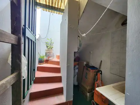 Depto Tipo Casa en Venta 56 años