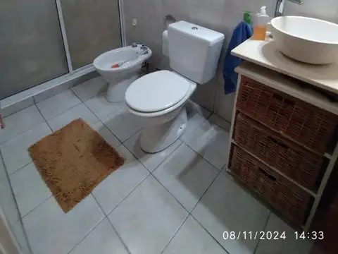 Hermosa casa en VENTA con pileta en FUNES 