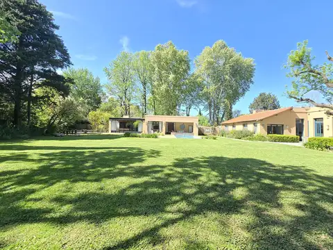 Casa en alquiler temporario en CUBA Villa de Mayo con pileta , quincho y CANCHA DE PADDLE