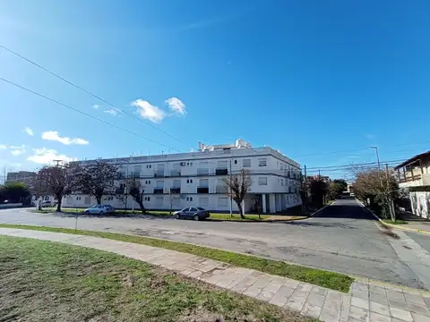 Calle 22 100, Piso PB