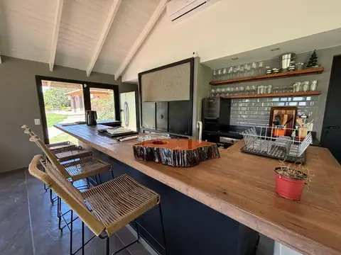 Casa en Alquiler en Lujan, USD 250