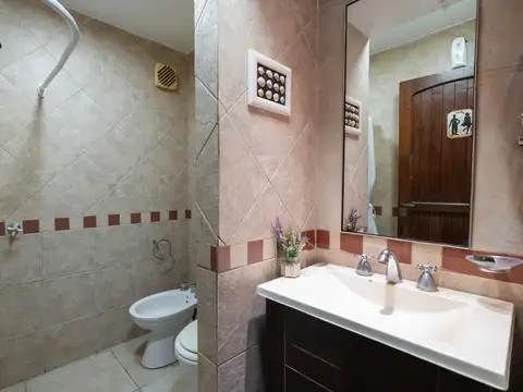 Casa en Venta 3 dormis, pileta y quincho. Pueblo Esther