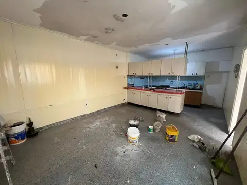 Depto Tipo Casa en Alquiler en Villa Lynch, $ 800.000