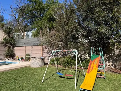 Oportunidad Vivienda Multifamiliar con gran parque y pileta