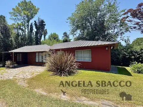 CASA EN BARRIO PARQUE EL REMANSO
