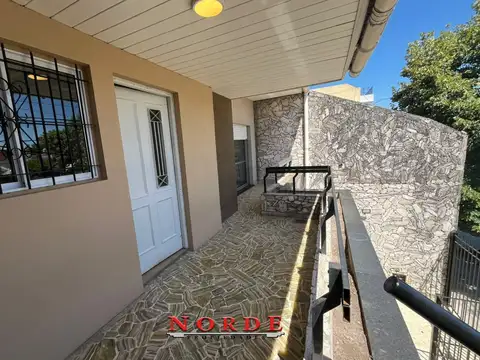 Depto Tipo Casa en Alquiler de 1 dormitorio