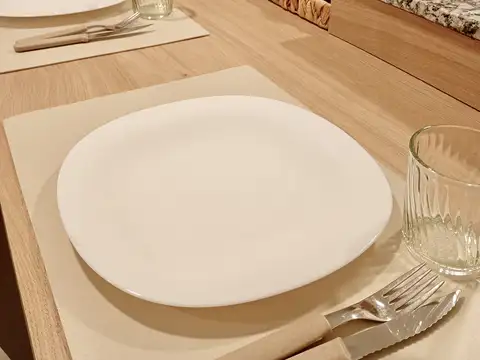 MONOAMBIENTE CENTRO CERCA DE PELLEGRINI CON PATIO OPCION AMOBLADO