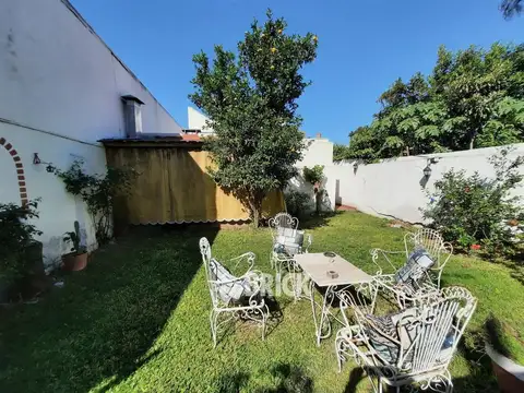 Depto Tipo Casa en Venta 40 años